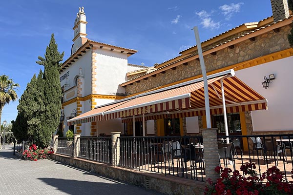 hotel restaurante romero torres